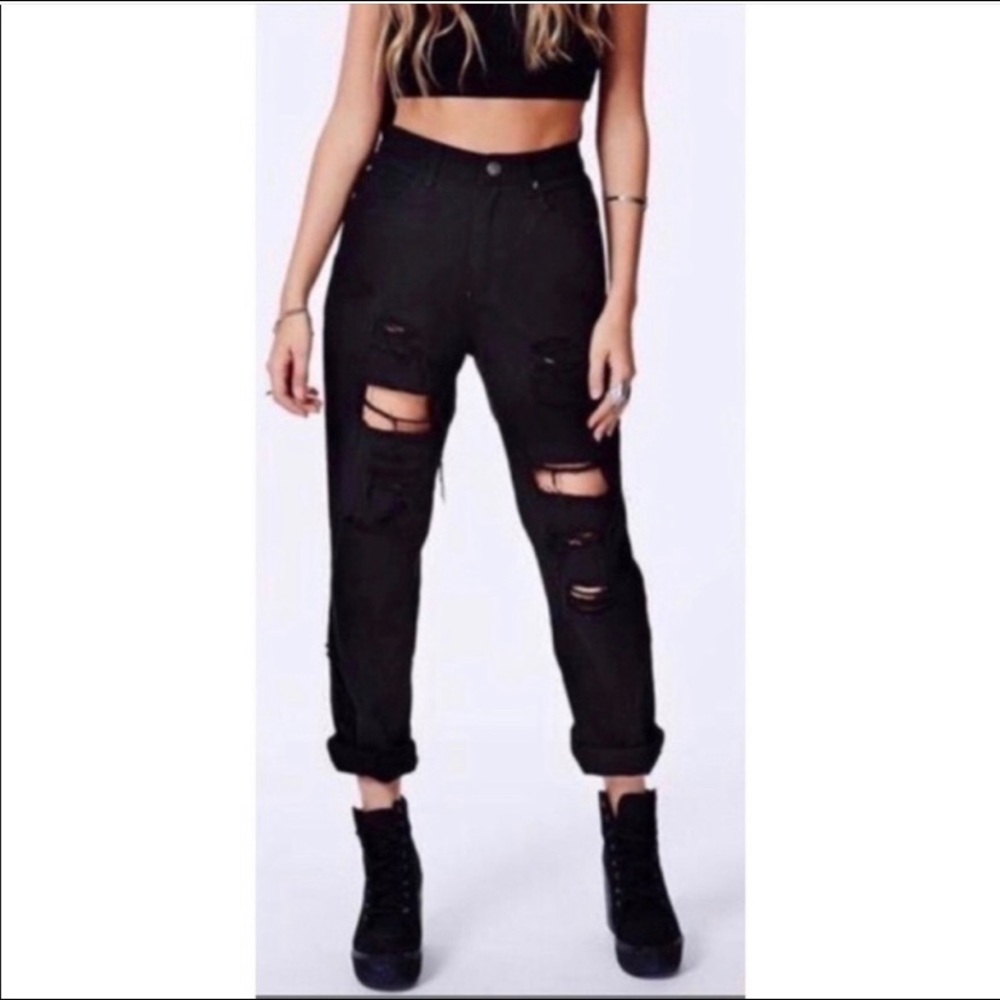 Brandy Melville Distressed Boyfriend Jeans Size 30